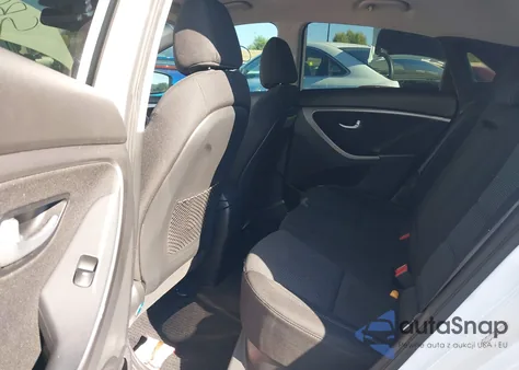 2017 Hyundai Elantra Gt z USA, uszkodzony, nr VIN KMHD35LHXHU366880